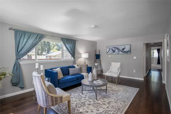 912 SW 156th St, Burien, WA 98166