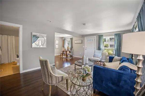 912 SW 156th St, Burien, WA 98166