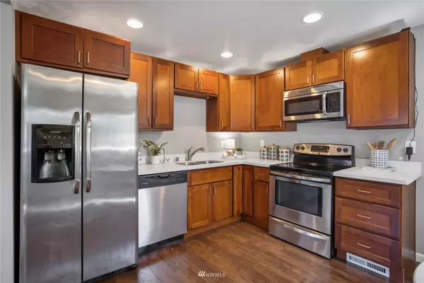 912 SW 156th St, Burien, WA 98166