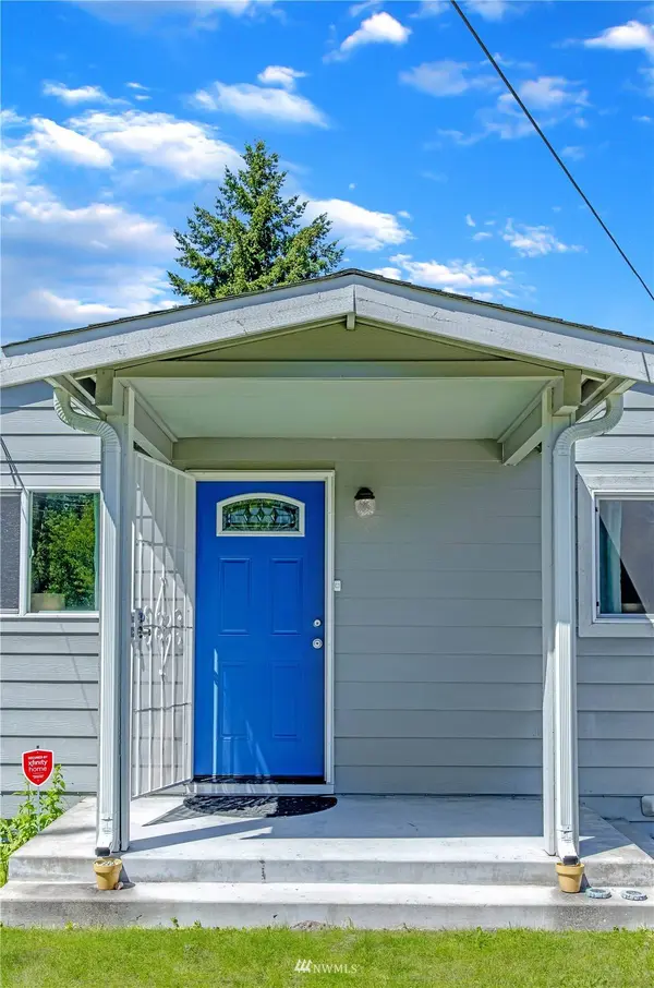 912 SW 156th St, Burien, WA 98166