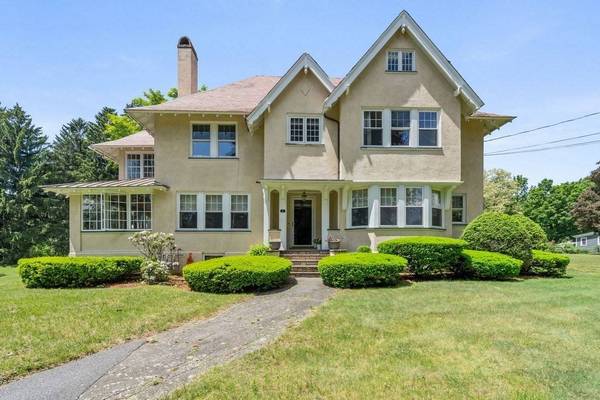 21 Holden St, Worcester, MA 01605