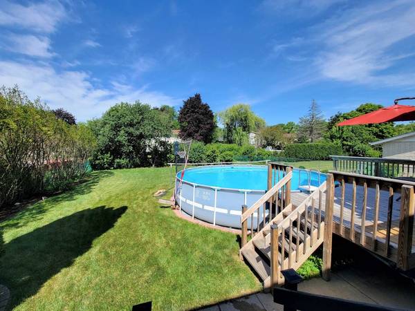 1122 N KING CHARLES CT, Palatine, IL 60067