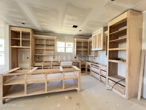 1005 Crepe Myrtle Drive, Brandon, MS 39047