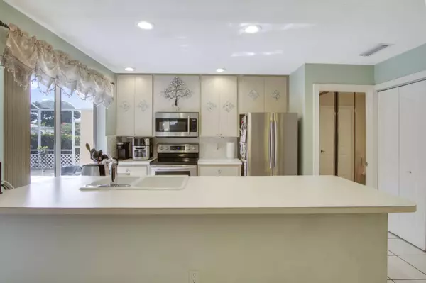 9041 Sun Terrace CIR A, Palm Beach Gardens, FL 33403