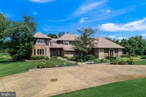 703 WORTHINGTON DR, Moorestown, NJ 08057