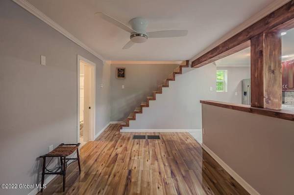 28 Spring AVE, Gloversville, NY 12078