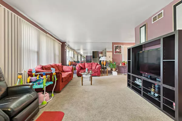 3521 Birchwood DR, Hazel Crest, IL 60429