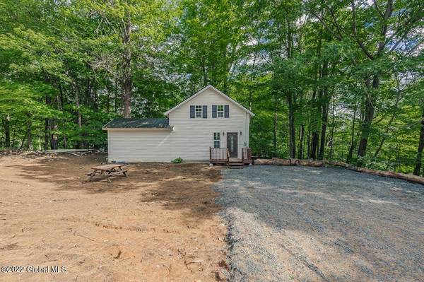 28 Spring AVE, Gloversville, NY 12078