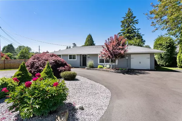 5879 Madrona DR, Ferndale, WA 98248