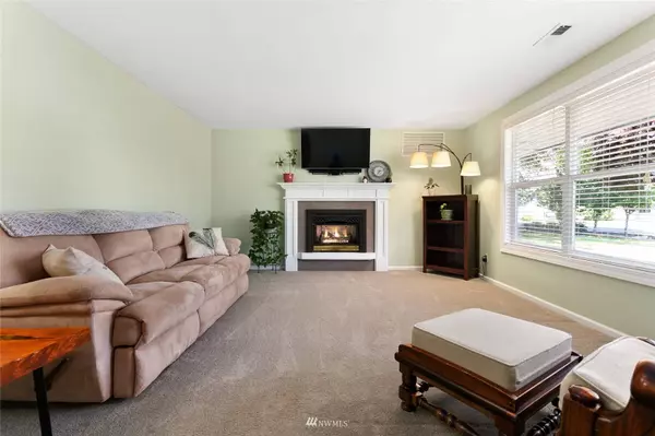 5879 Madrona DR, Ferndale, WA 98248