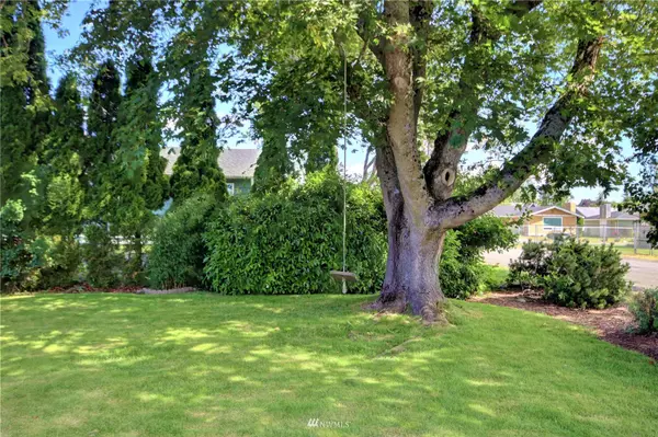 5879 Madrona DR, Ferndale, WA 98248