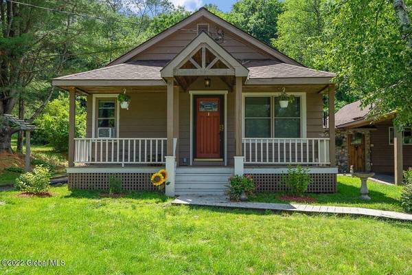 337 Barker Rd, Gloversville, NY 12078