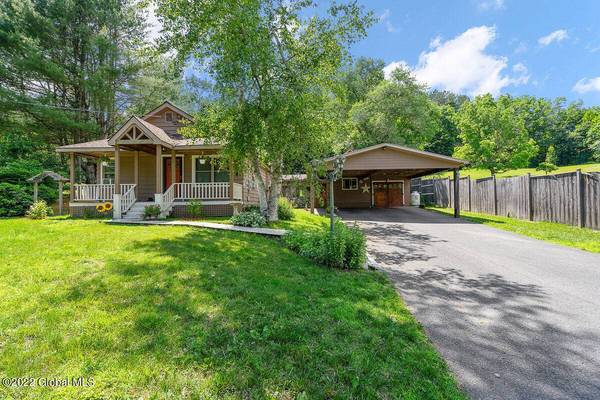 337 Barker Rd, Gloversville, NY 12078