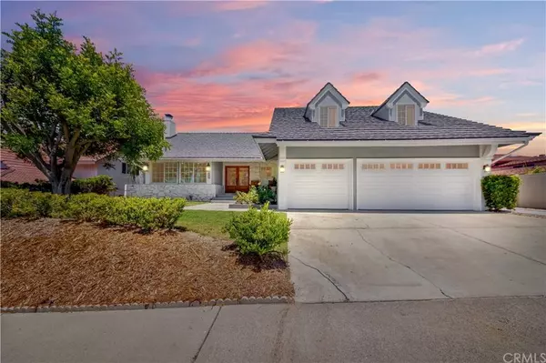 1017 W Las Palmas DR