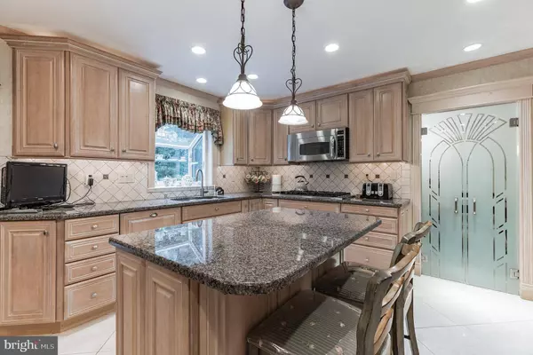 506 ARTHUR DR, Cherry Hill, NJ 08003