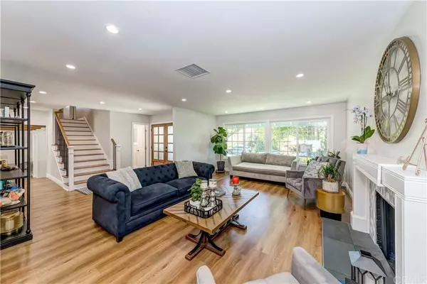 1017 W Las Palmas DR, Fullerton, CA 92835