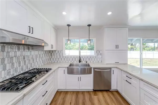 1017 W Las Palmas DR, Fullerton, CA 92835