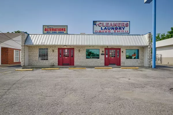 6616 Meadowbrook Drive