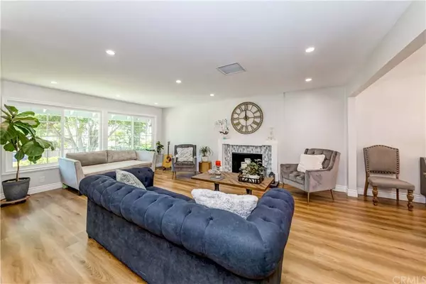 1017 W Las Palmas DR, Fullerton, CA 92835