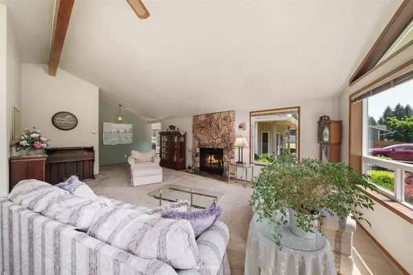 21715 115th Street Ct E, Bonney Lake, WA 98391