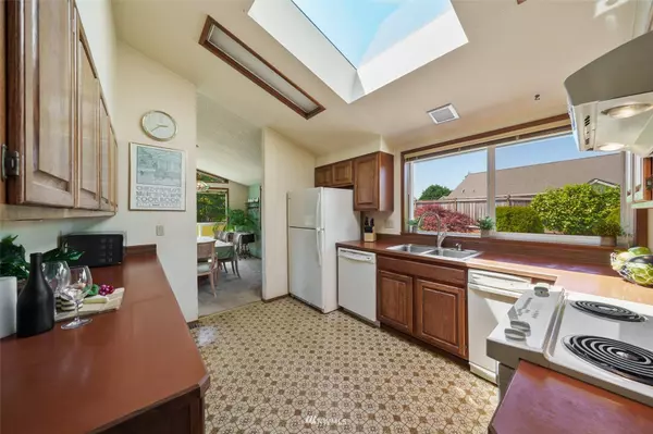 21715 115th Street Ct E, Bonney Lake, WA 98391