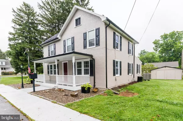 341 E 1ST AVE, Charles Town, WV 25414