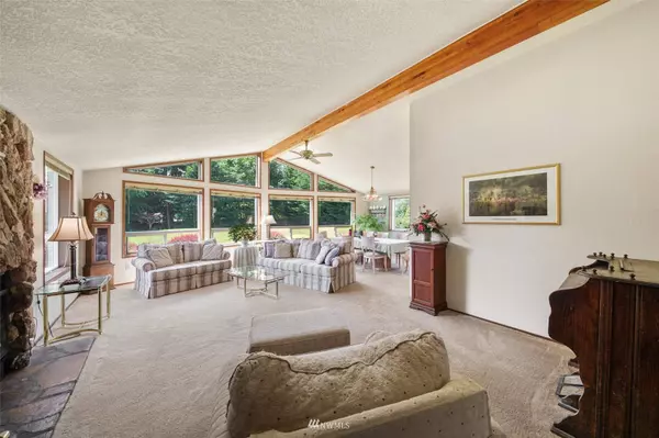 21715 115th Street Ct E, Bonney Lake, WA 98391