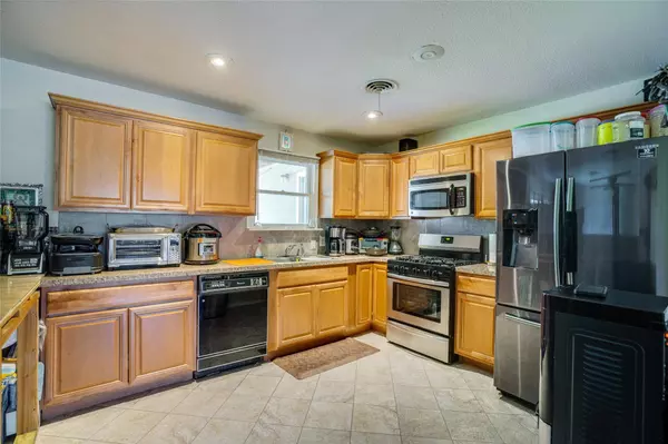 1808 E Grauwyler Road, Irving, TX 75061