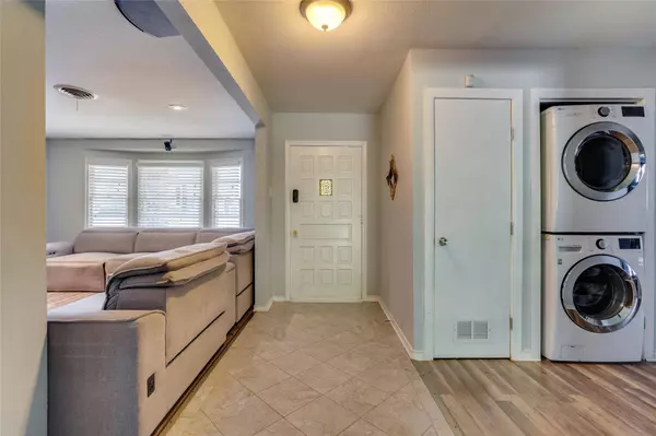 1808 E Grauwyler Road, Irving, TX 75061