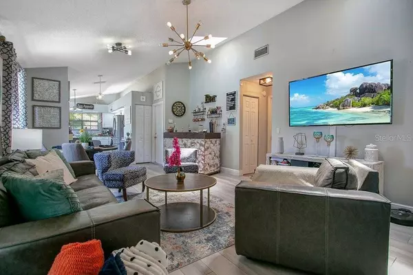 124 MEADOW BLVD, Sanford, FL 32771