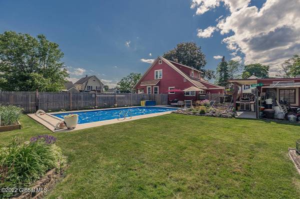 100 Francis ST, Amsterdam, NY 12010