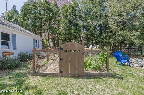 5 Judson  Pkwy, Gloversville, NY 12078