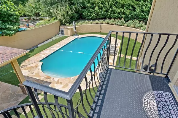 300 River Bluff Pkwy, Roswell, GA 30075