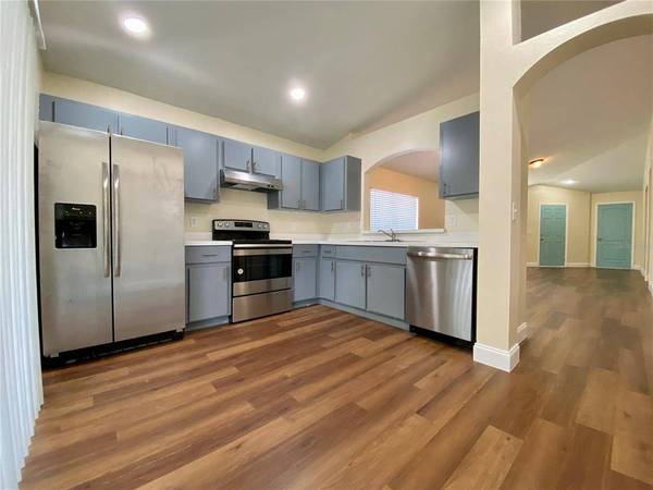 1618 MOSAIC FOREST DR, Seffner, FL 33584