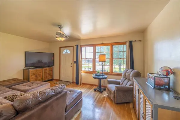 813 Berry RD, Greenwood, IN 46143