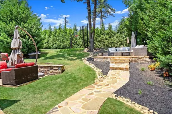 300 River Bluff Pkwy, Roswell, GA 30075