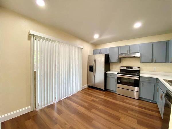 1618 MOSAIC FOREST DR, Seffner, FL 33584