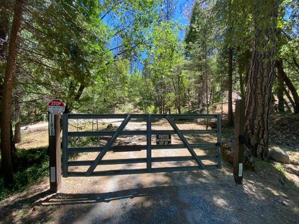 11761 Central Mine Rd, Nevada City, CA 95959