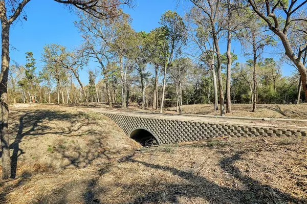 0 Deerwood DR, Houston, TX 77042