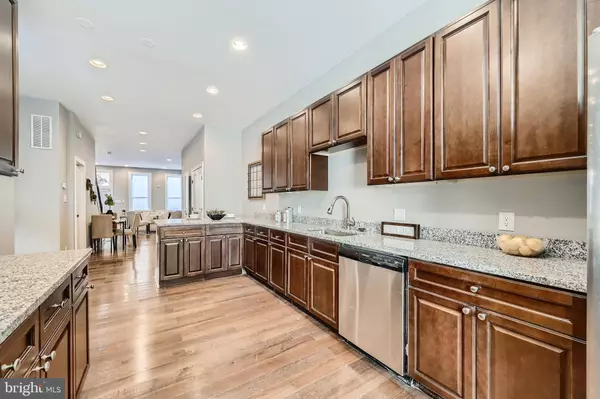 1530 N BROADWAY, Baltimore, MD 21213