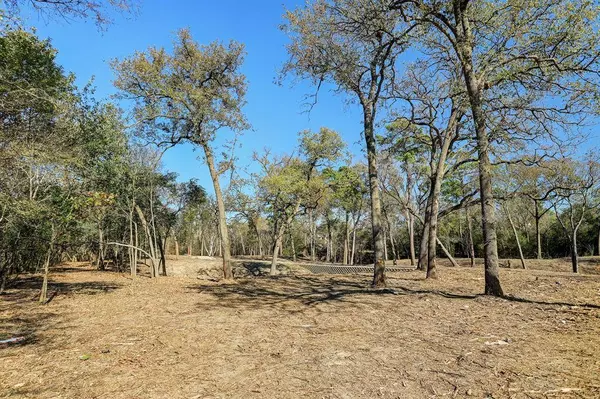 0 Deerwood DR, Houston, TX 77042