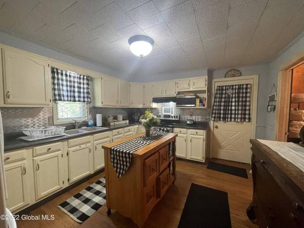 773 County Highway 138, Broadalbin, NY 12025