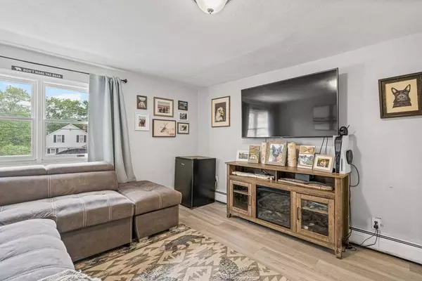 23 Shore Dr., Dracut, MA 01826