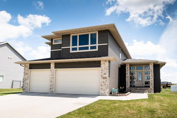 3736 16TH Street S, Moorhead, MN 56560