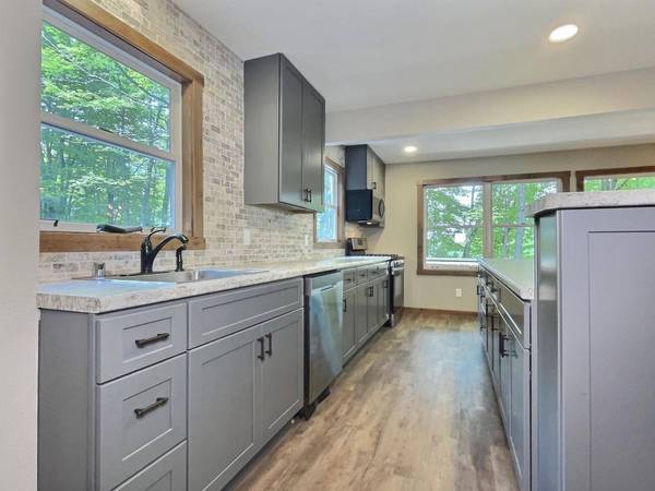 7964 ARMOUR LAKE RD, Presque Isle, WI 54557