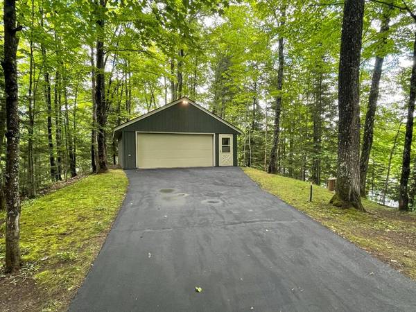 7964 ARMOUR LAKE RD, Presque Isle, WI 54557