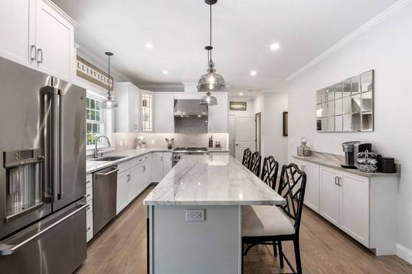 1432 Old Sandwich Rd, Plymouth, MA 02360