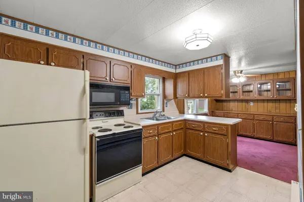 16 LEPPO RD, Westminster, MD 21158
