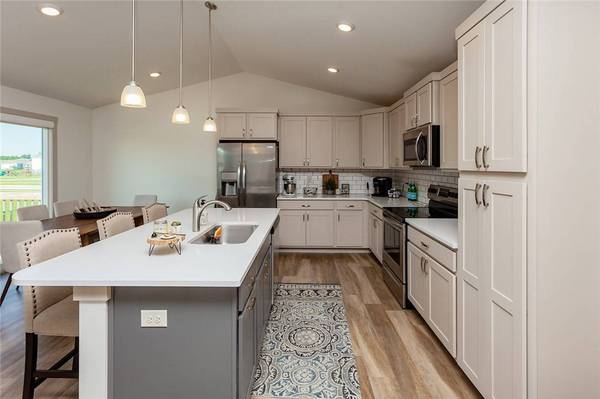 2409 NW 44th Street, Ankeny, IA 50023