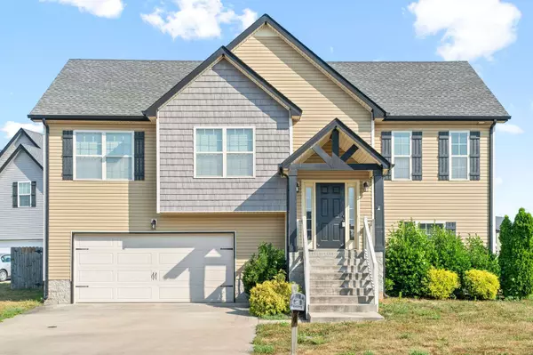 2342 Button Dr, Clarksville, TN 37040